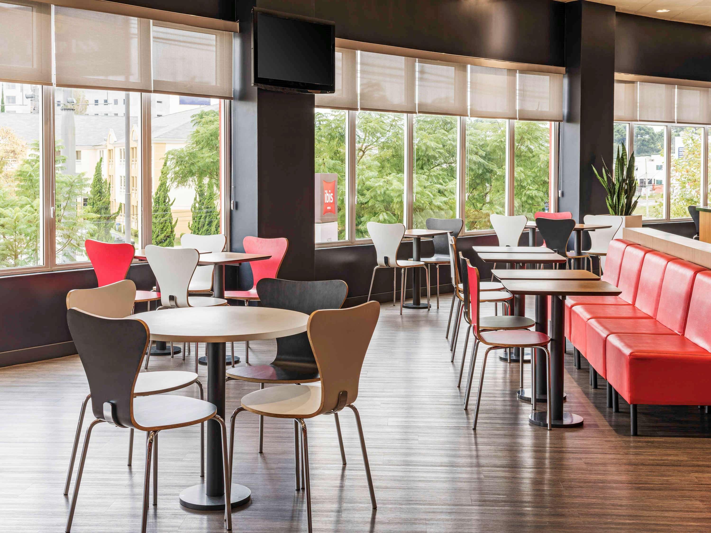 Готель Ibis Curitiba Aeroporto Сан-Жозе-дус-Піняйс Екстер'єр фото
