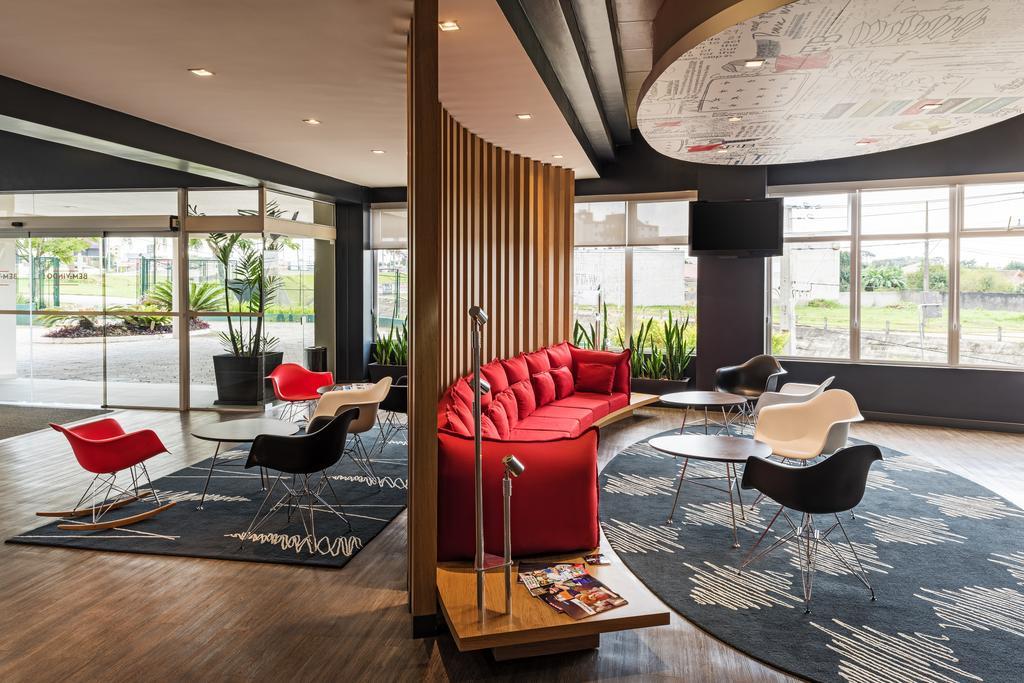 Готель Ibis Curitiba Aeroporto Сан-Жозе-дус-Піняйс Екстер'єр фото