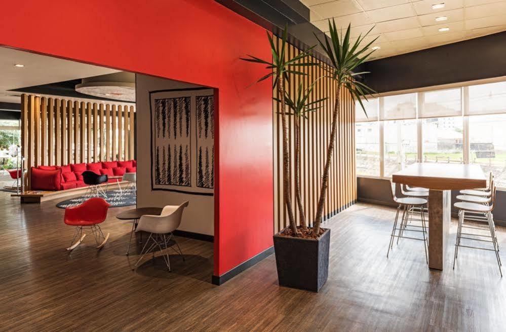 Готель Ibis Curitiba Aeroporto Сан-Жозе-дус-Піняйс Екстер'єр фото