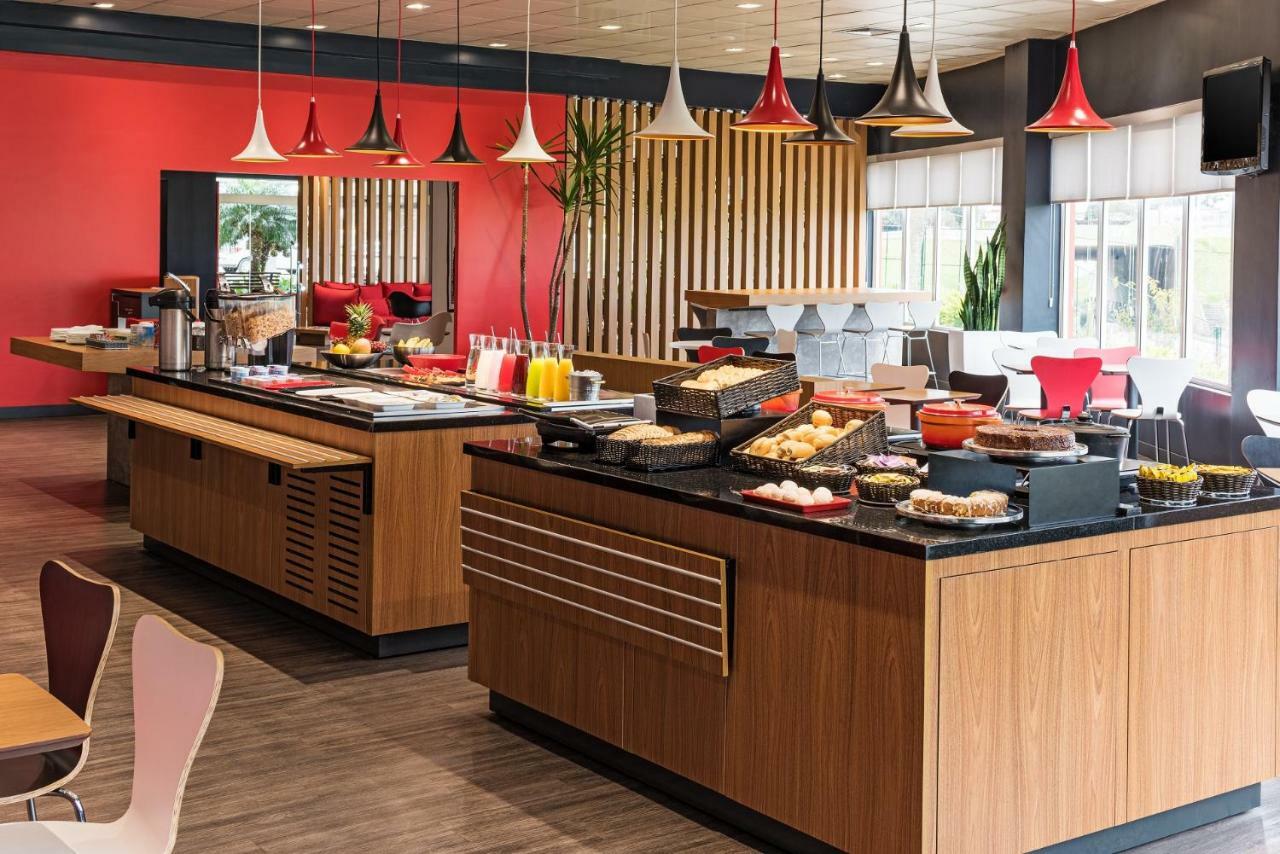 Готель Ibis Curitiba Aeroporto Сан-Жозе-дус-Піняйс Екстер'єр фото